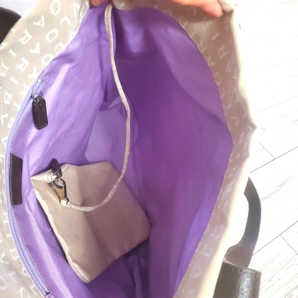 Bulgari Tote with Pouch - Picture 5 of 13